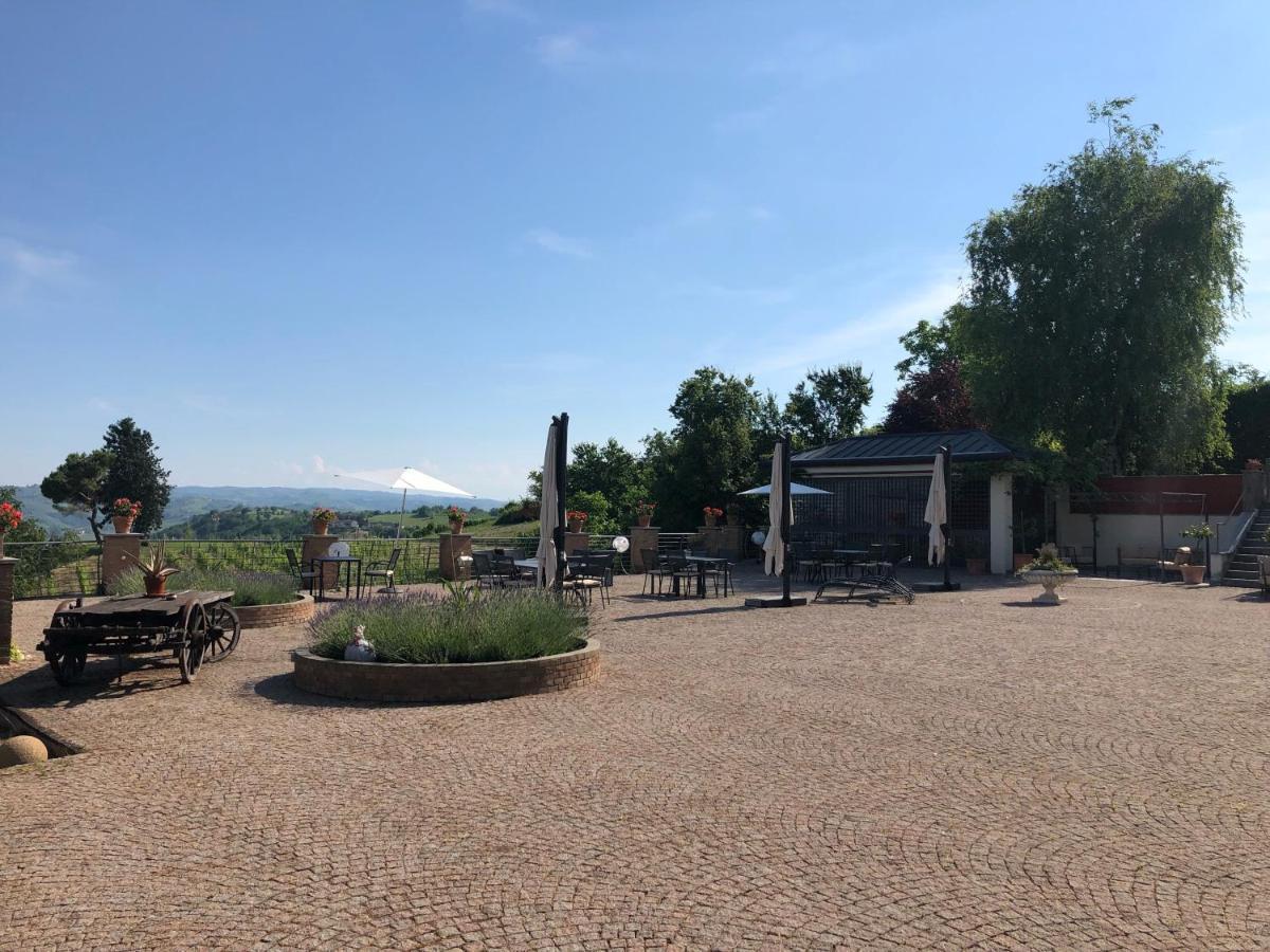 Cascina San Michele Bed and Breakfast Costigliole d'Asti Buitenkant foto