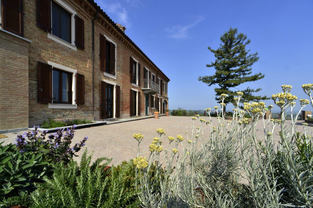 Cascina San Michele Bed and Breakfast Costigliole d'Asti Buitenkant foto
